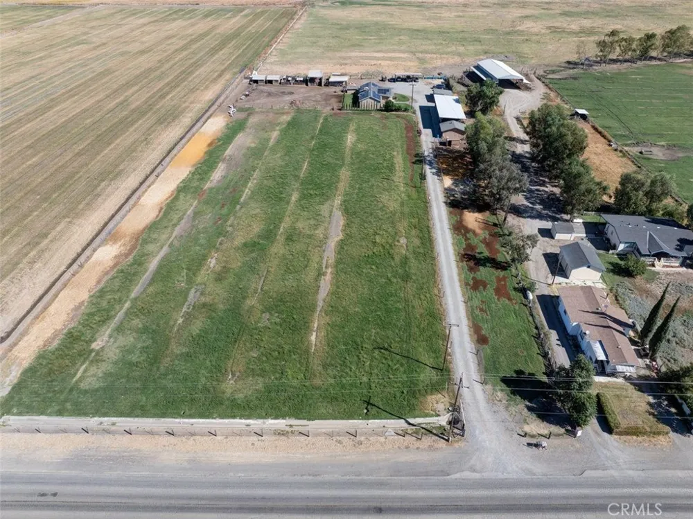26704 Fahey Gustine, CA 95322