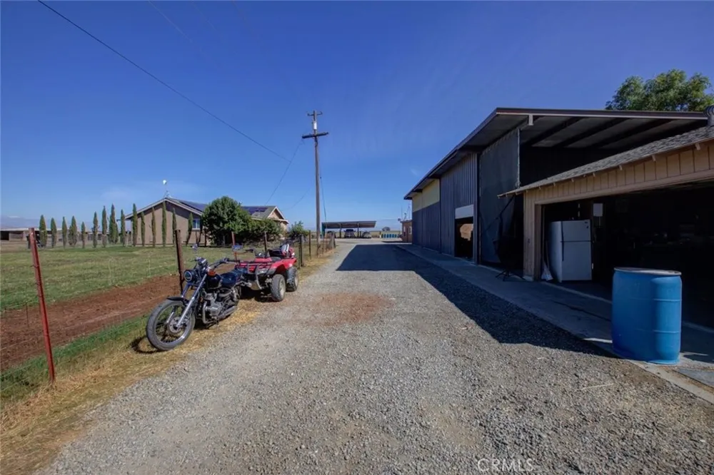 26704 Fahey Gustine, CA 95322