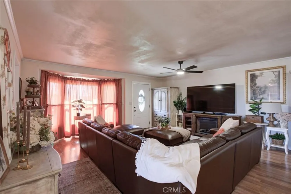 26704 Fahey Gustine, CA 95322