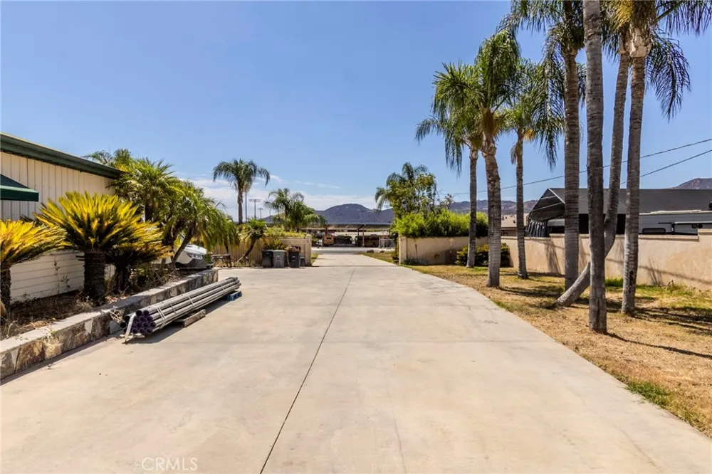 21650 Bundy Canyon Wildomar, CA 92595