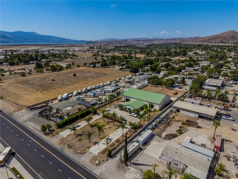 21650 Bundy Canyon Wildomar, CA 92595