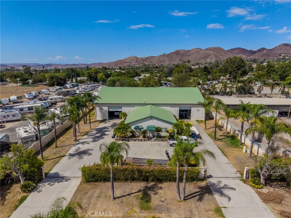21650 Bundy Canyon Wildomar, CA 92595