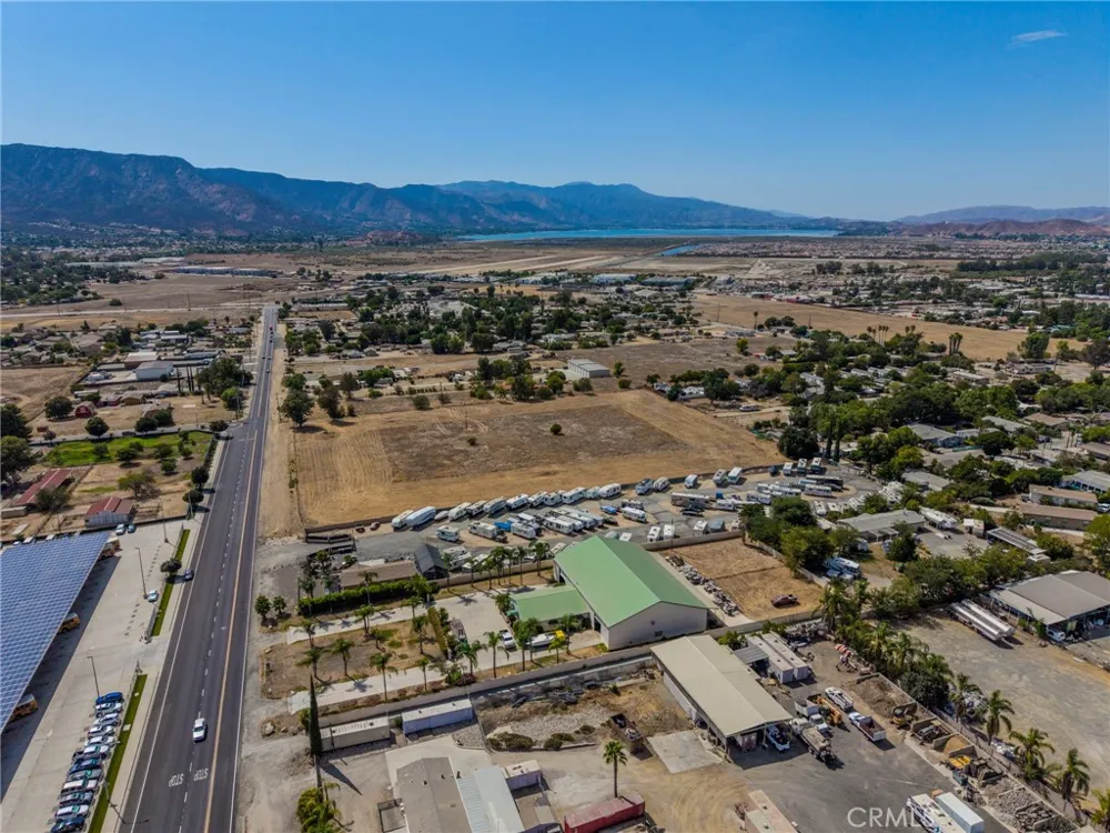 21650 Bundy Canyon Wildomar, CA 92595