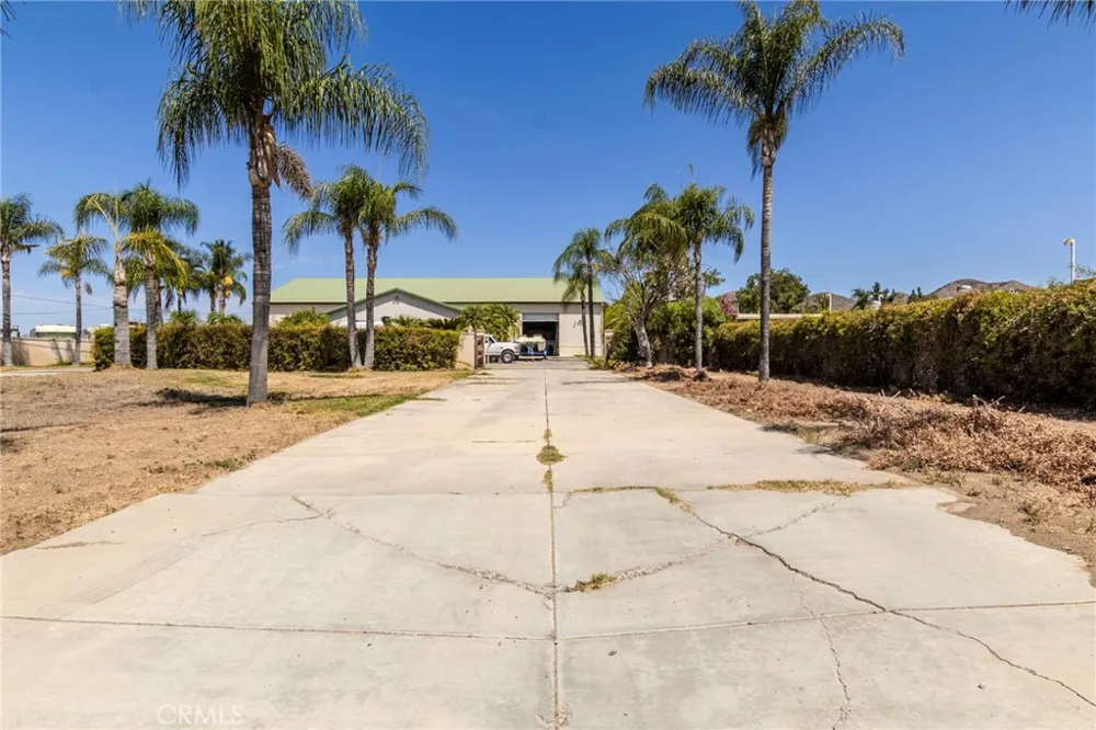 21650 Bundy Canyon Wildomar, CA 92595