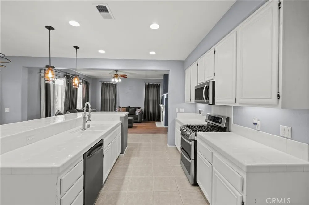 36033 Fresno Winchester, CA 92596