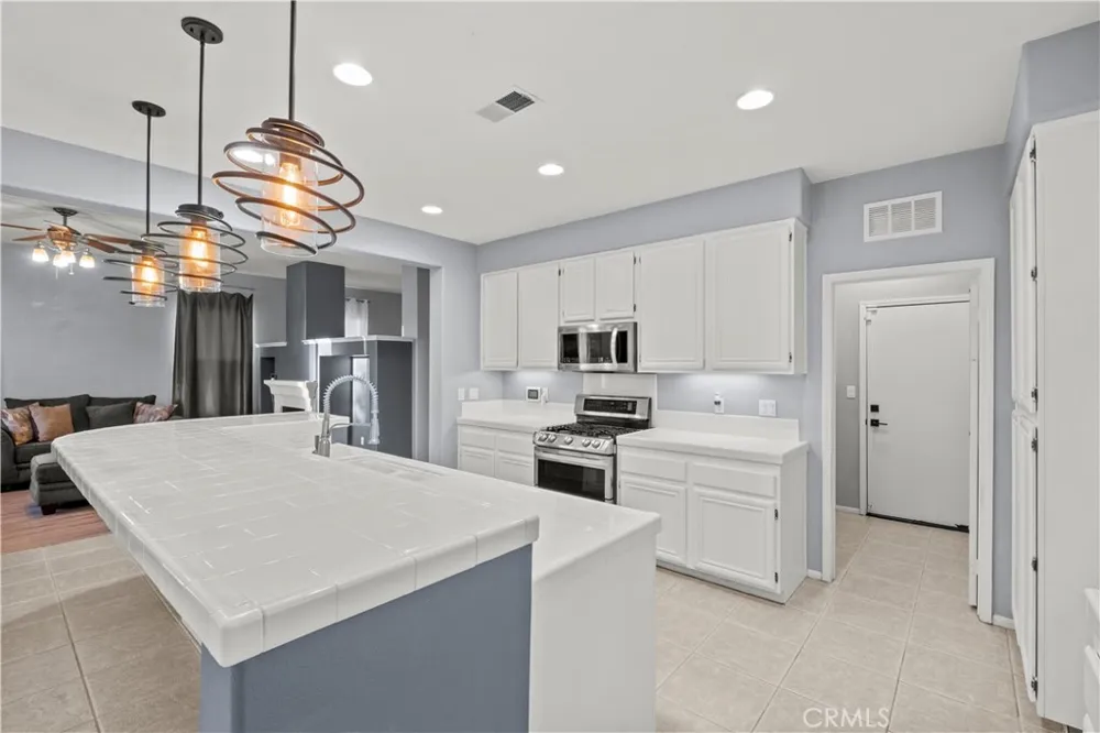 36033 Fresno Winchester, CA 92596