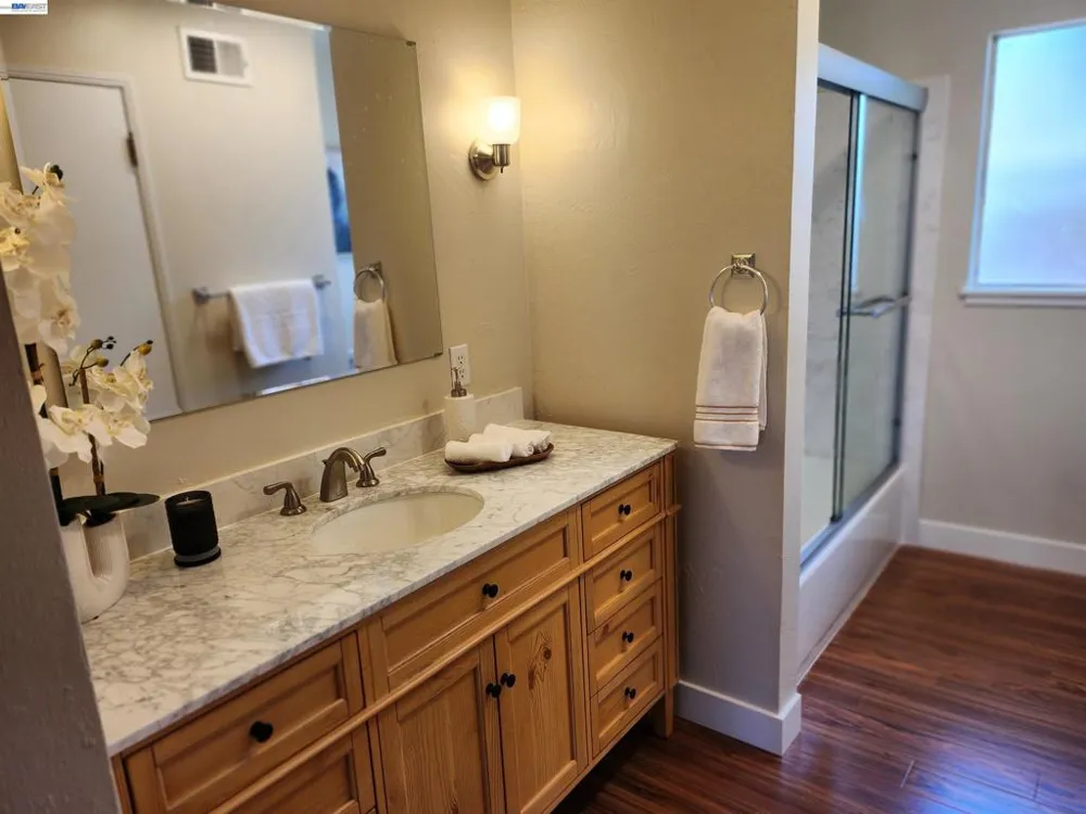 22590 Norwood Dr Hayward, CA 94541