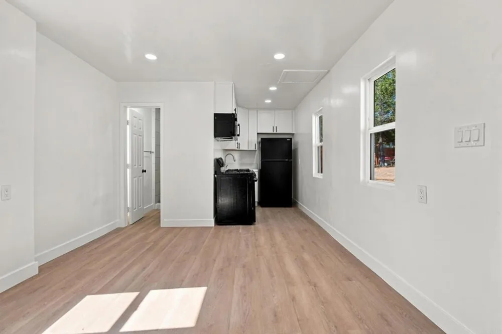 2641 E 18th Street National City, CA 91950