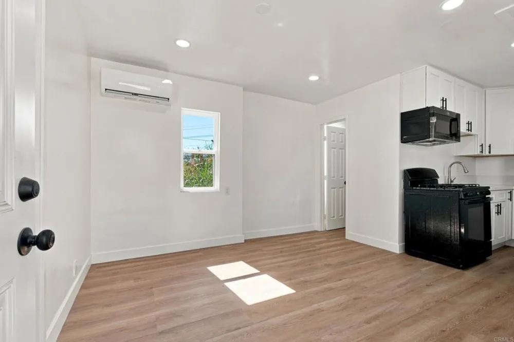 2641 E 18th Street National City, CA 91950
