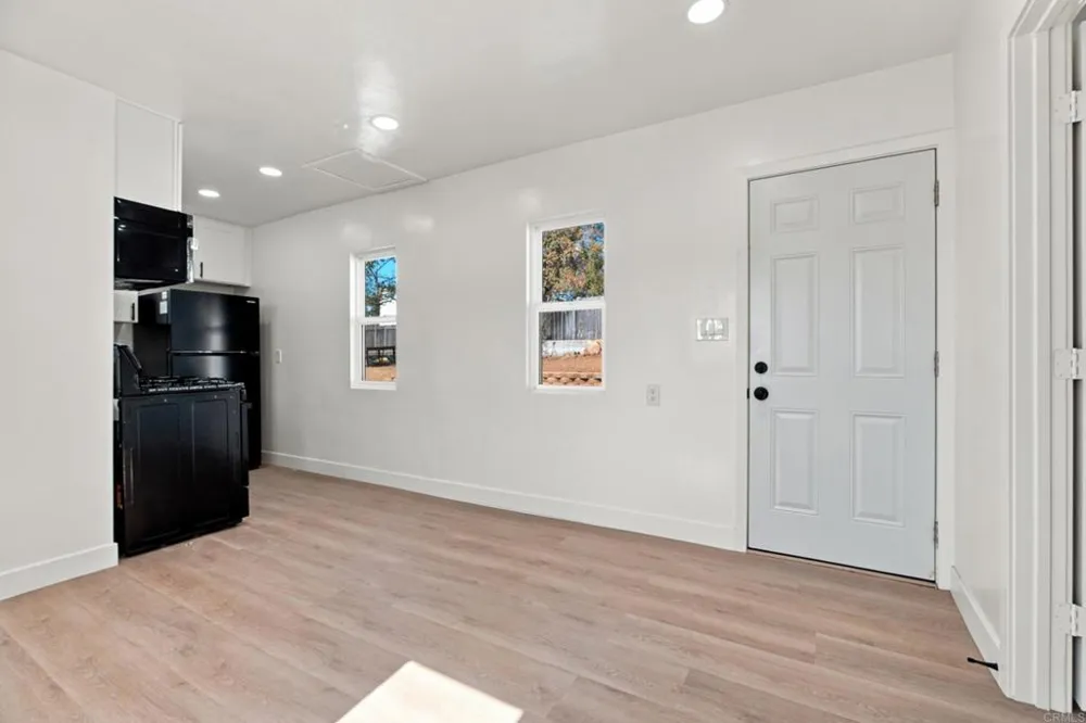 2641 E 18th Street National City, CA 91950