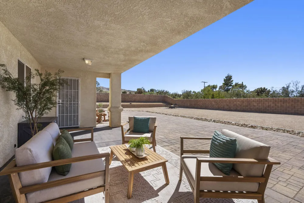 7758 Grand Avenue Yucca Valley, CA 92284