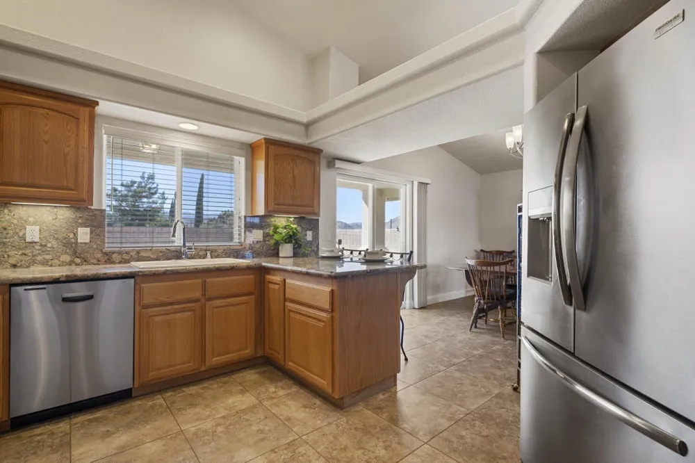 7758 Grand Avenue Yucca Valley, CA 92284