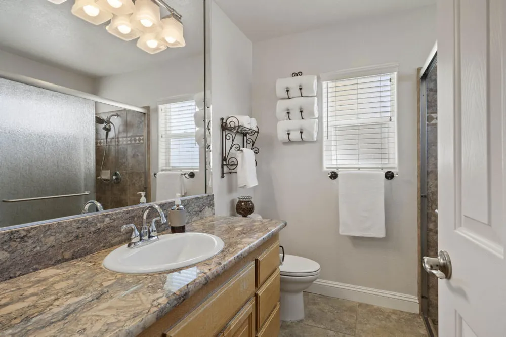 7758 Grand Avenue Yucca Valley, CA 92284