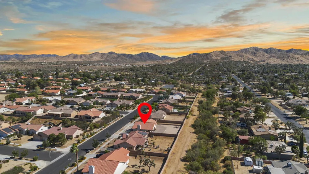 7758 Grand Avenue Yucca Valley, CA 92284