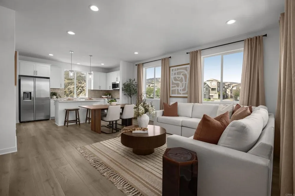 7504 Expedition Way Santee, CA 92071