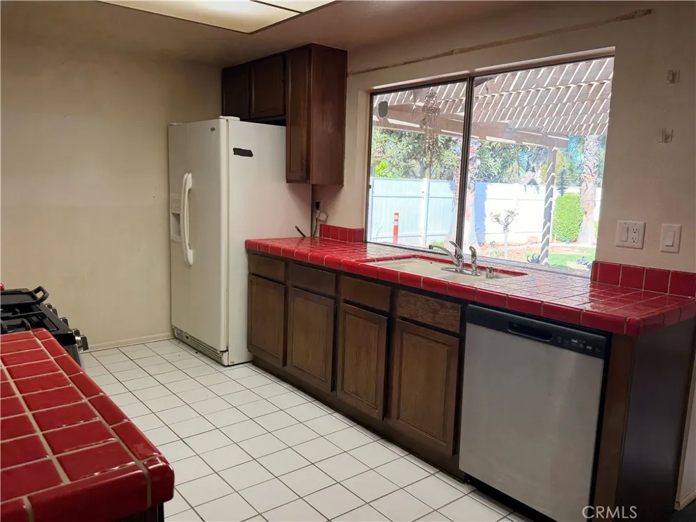 6631 Wintertree Drive Riverside, CA 92506