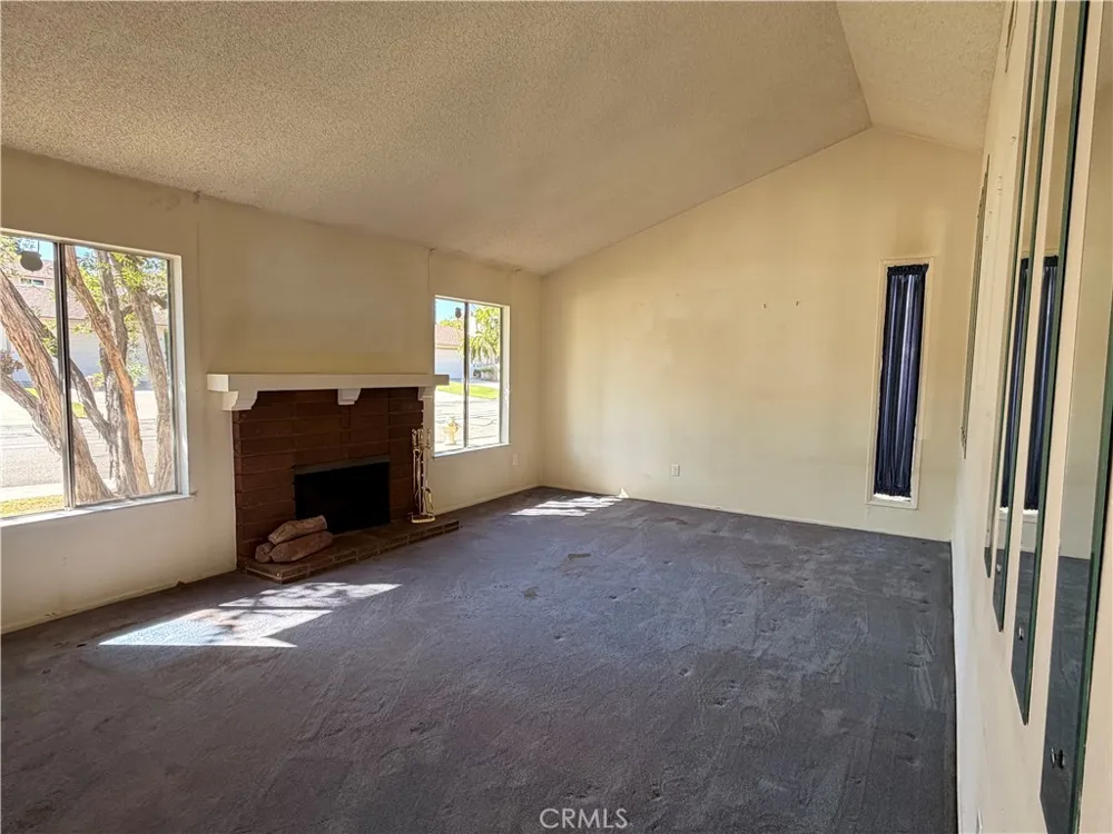 6631 Wintertree Drive Riverside, CA 92506