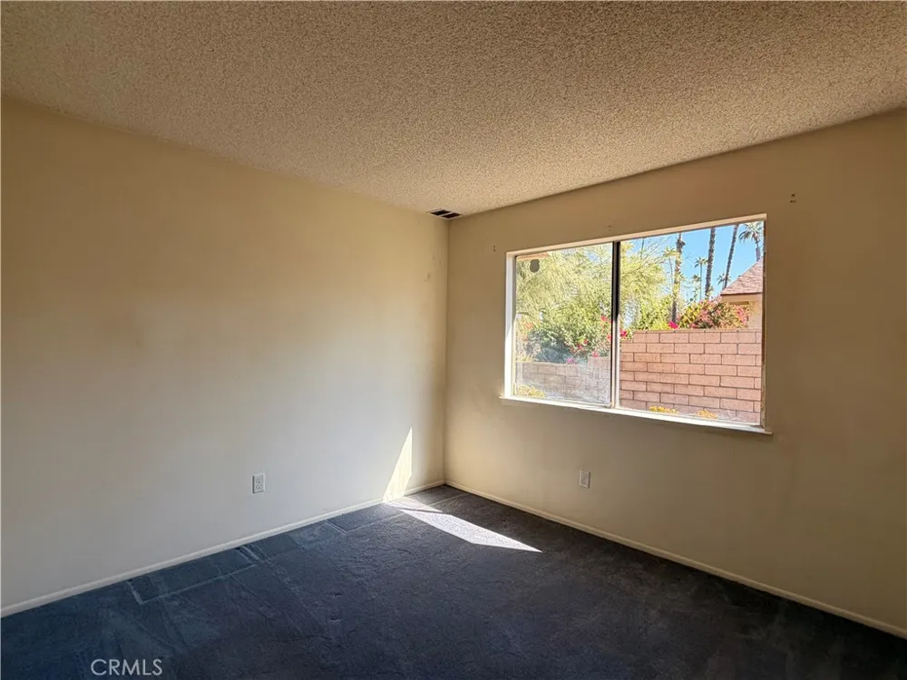 6631 Wintertree Drive Riverside, CA 92506