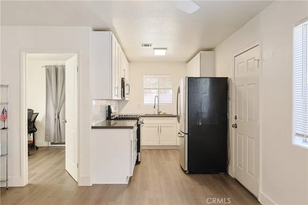 2214 W Wardlow Long Beach, CA 90810