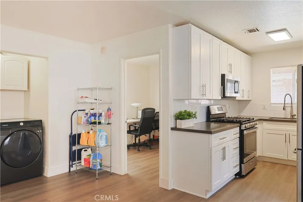 2214 W Wardlow Long Beach, CA 90810