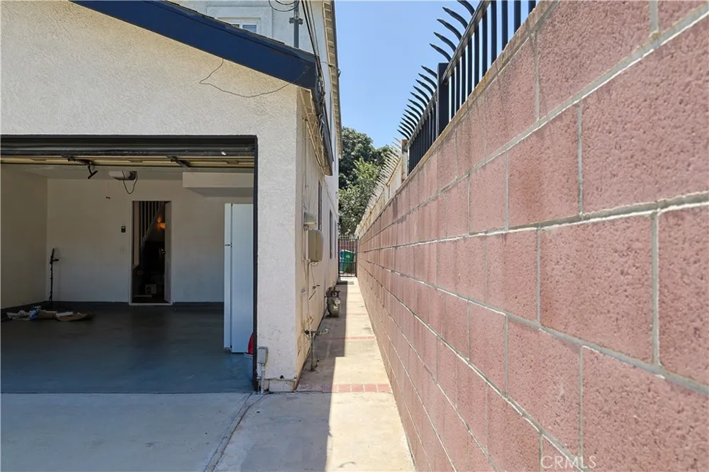 2214 W Wardlow Long Beach, CA 90810