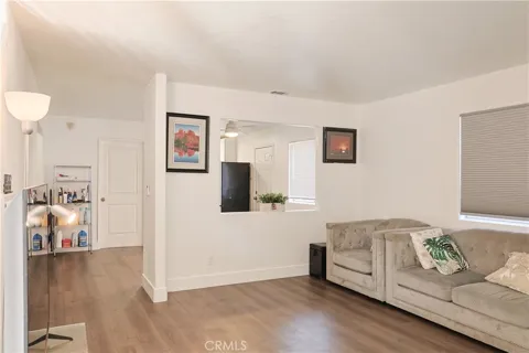 2214 W Wardlow