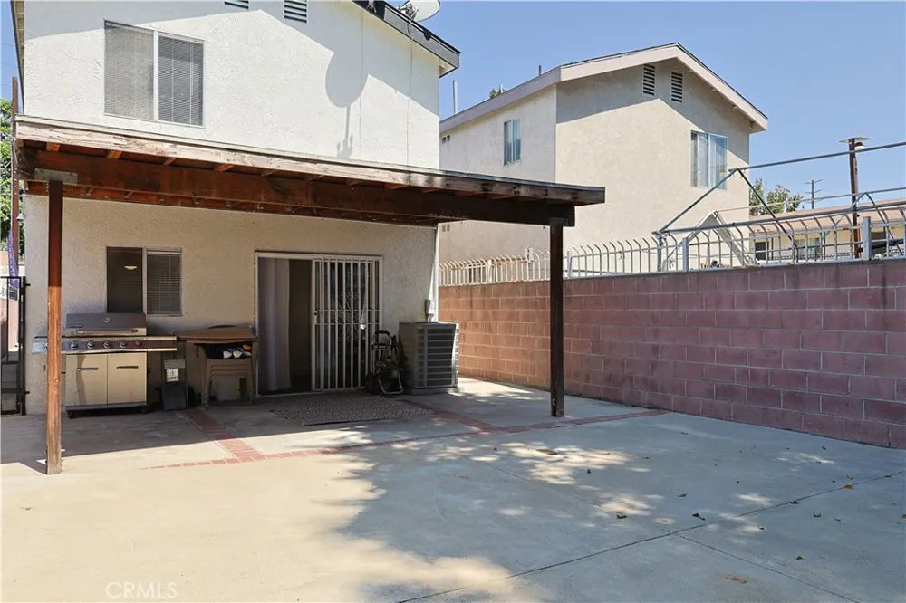 2214 W Wardlow Long Beach, CA 90810
