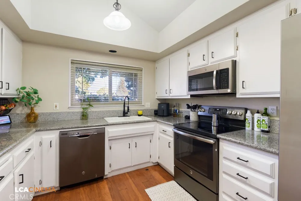 3813 Rockcastle Bakersfield, CA 93309
