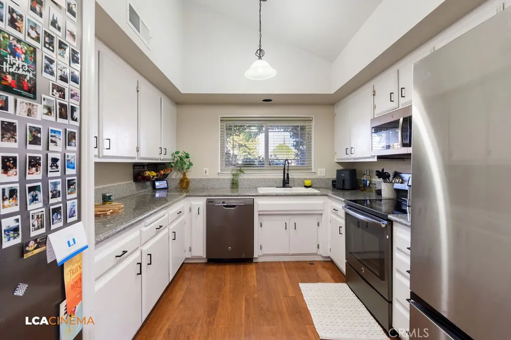 3813 Rockcastle Bakersfield, CA 93309