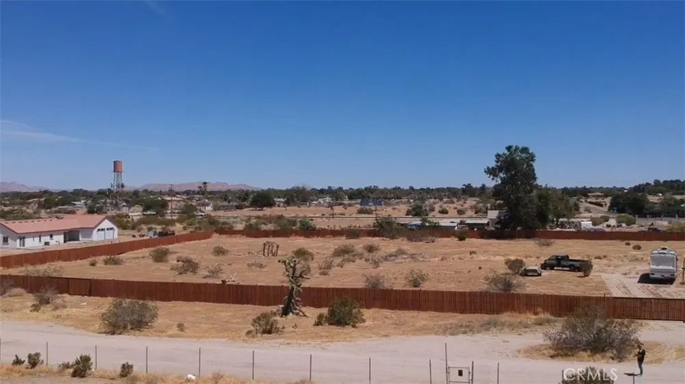 86th street E Sun Village, CA 93543