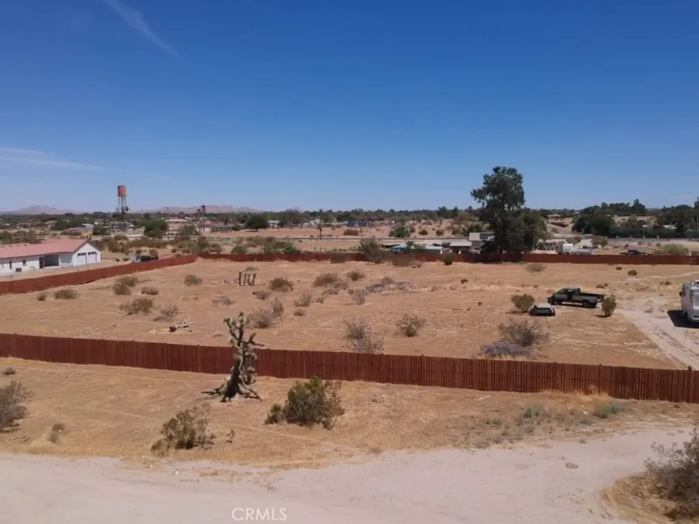 86th street E Sun Village, CA 93543