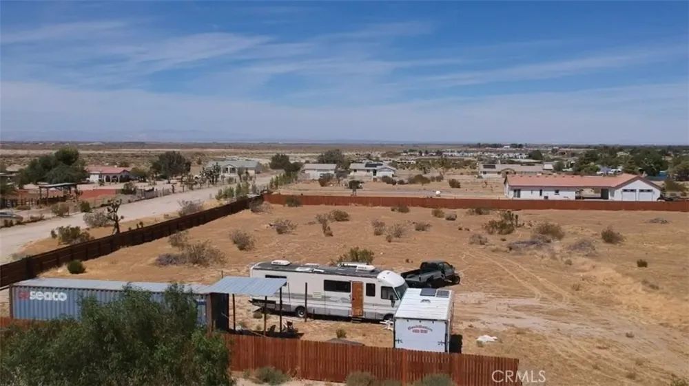 86th street E Sun Village, CA 93543