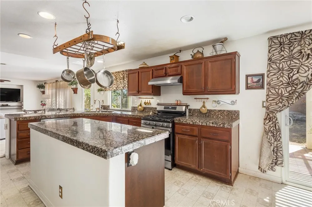1665 Jade Moon Lane Beaumont, CA 92223