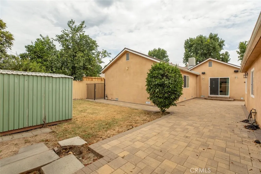 6861 Yarmouth Reseda, CA 91335