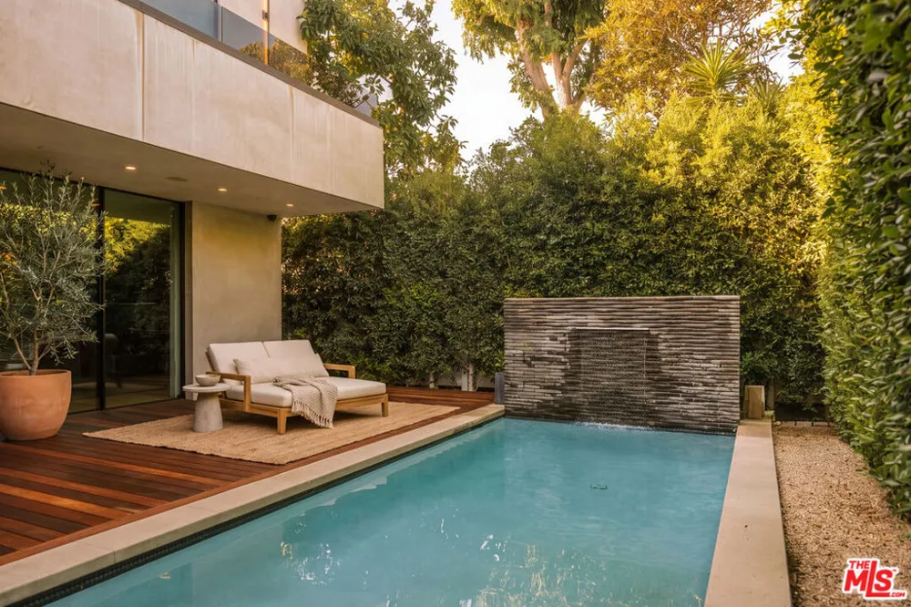 738 Harper Avenue Los Angeles, CA 90046