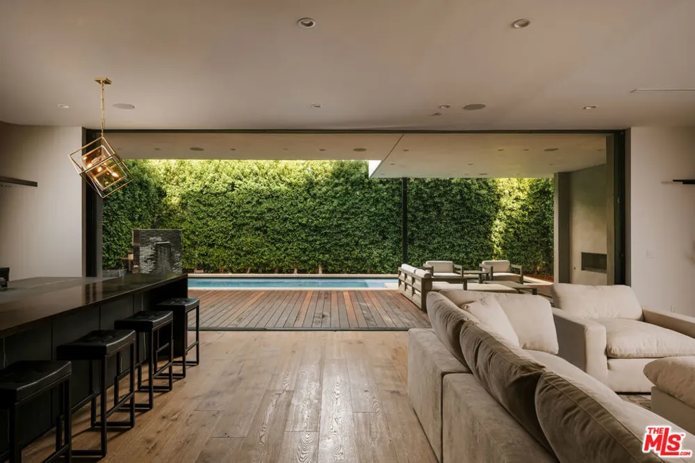 738 Harper Avenue Los Angeles, CA 90046