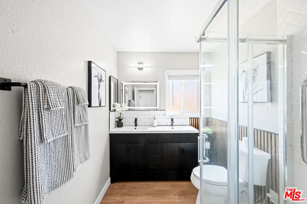 1293 E Bankers Drive Carson, CA 90746