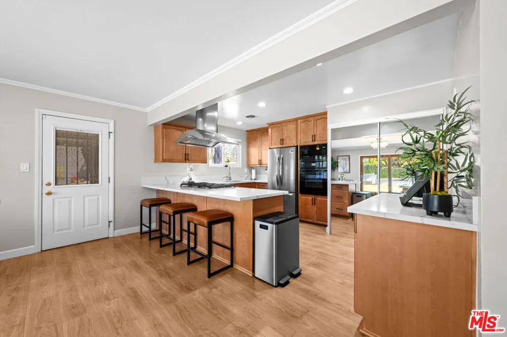 1293 E Bankers Drive Carson, CA 90746
