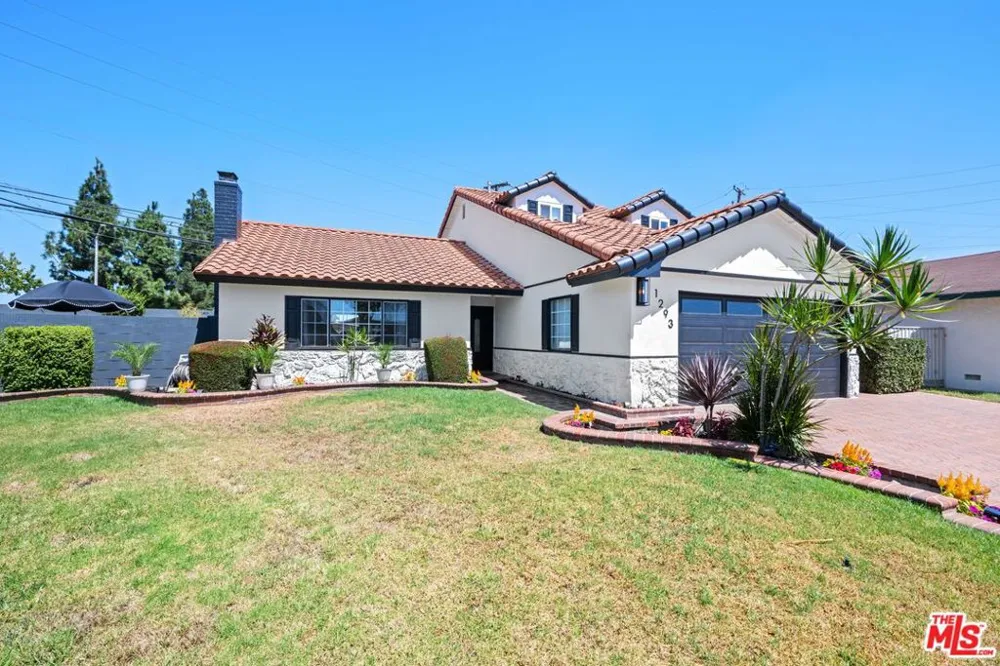1293 E Bankers Drive Carson, CA 90746