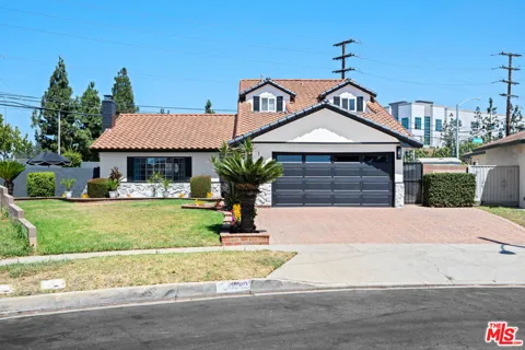 1293 E Bankers Drive