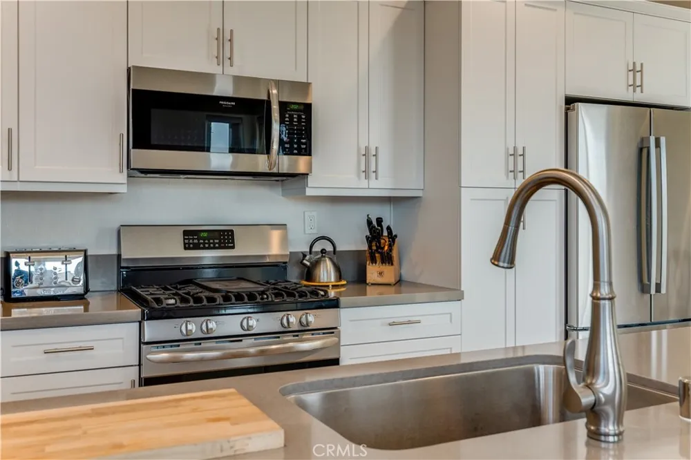 2430 Main Morro Bay, CA 93442