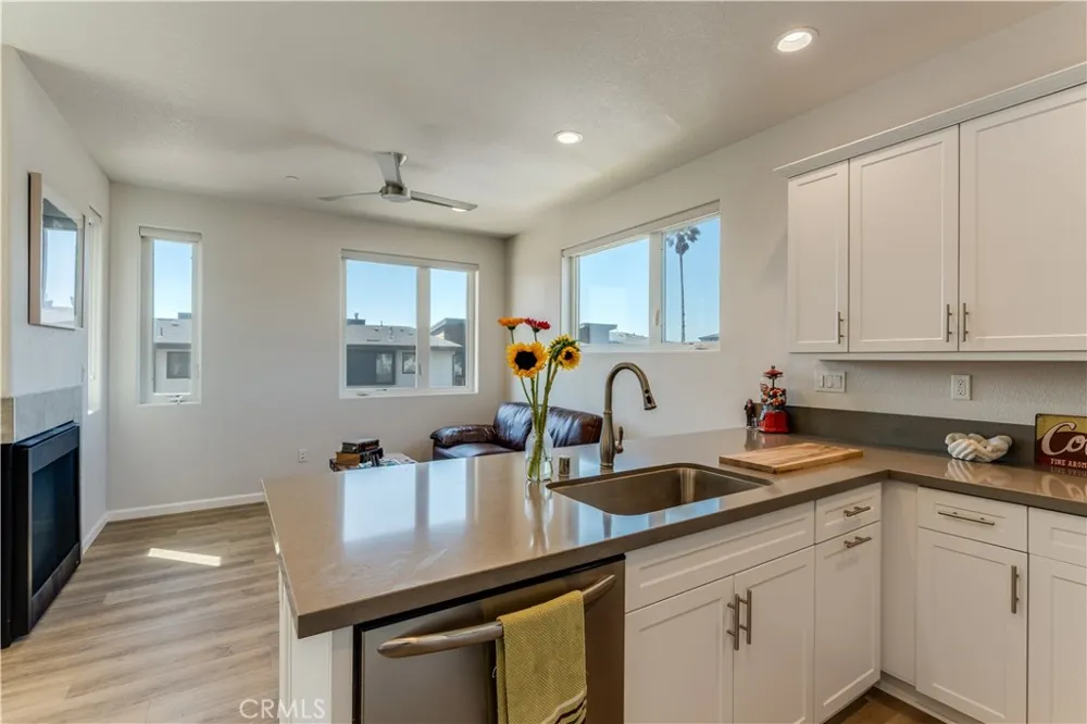 2430 Main Morro Bay, CA 93442