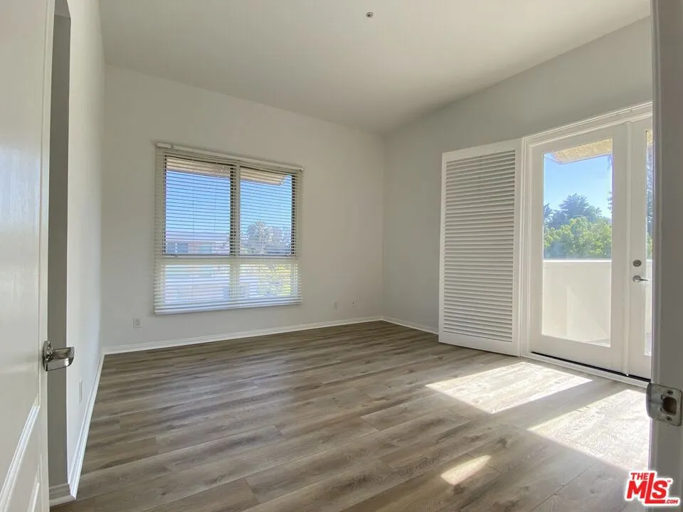 11099 Ophir Drive #305 Los Angeles, CA 90024
