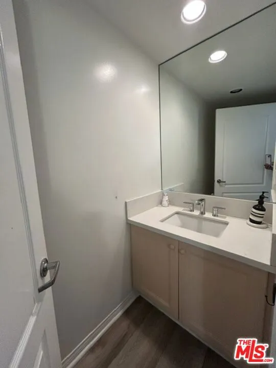 11099 Ophir Drive #305 Los Angeles, CA 90024