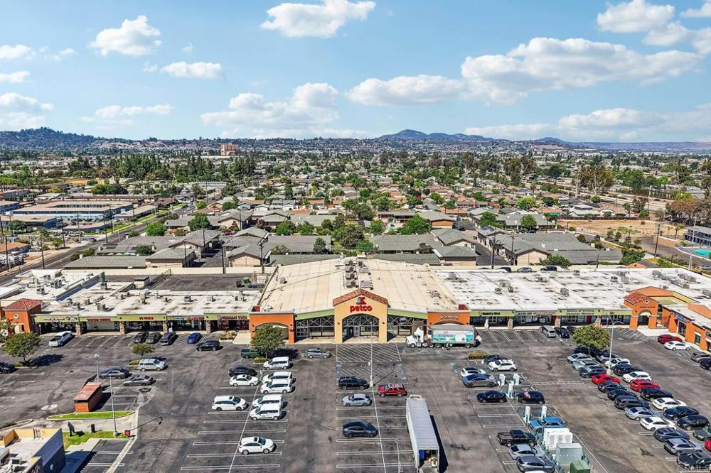 559 Oakdale Lane #C El Cajon, CA 92021