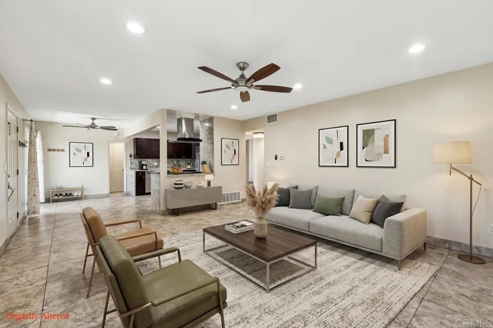 559 Oakdale Lane #C El Cajon, CA 92021