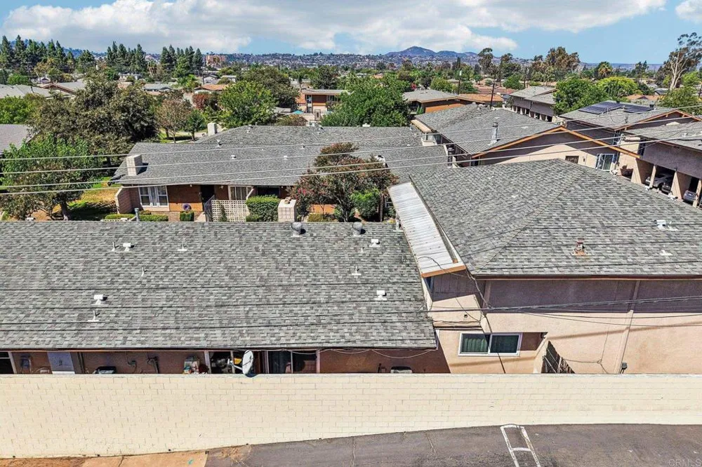 559 Oakdale Lane #C El Cajon, CA 92021
