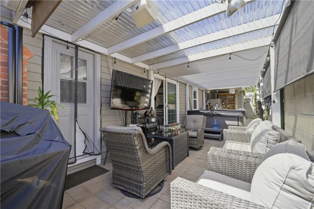 1717 Phillips Way Highland Park, CA 90042