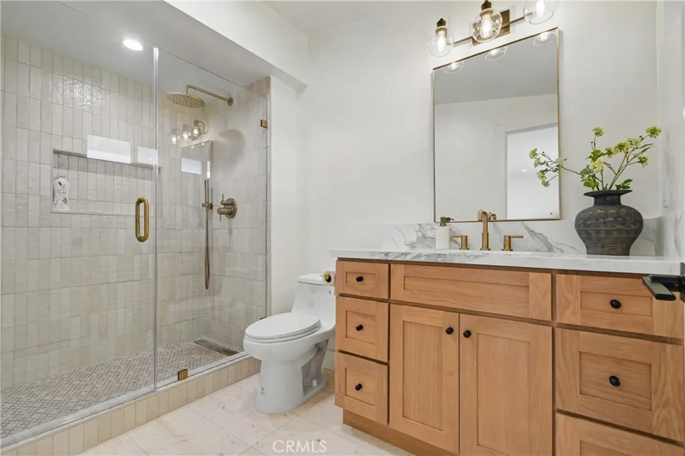 2425 Bowdoin Costa Mesa, CA 92626