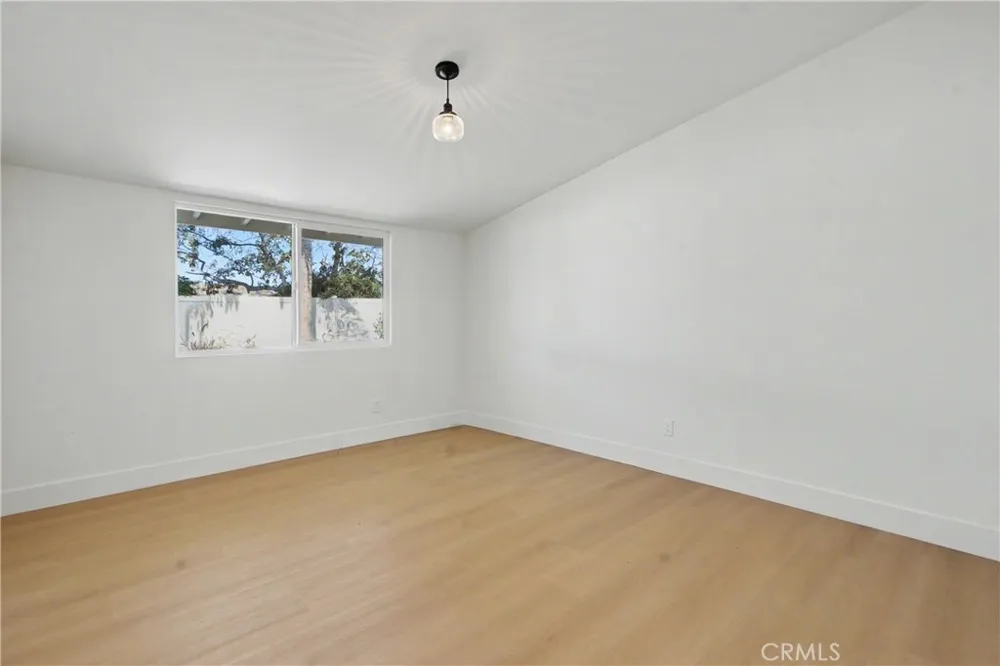 2425 Bowdoin Costa Mesa, CA 92626